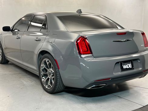Used 2018 Chrysler 300 Touring w/ Sport Appearance Package RWD image 3