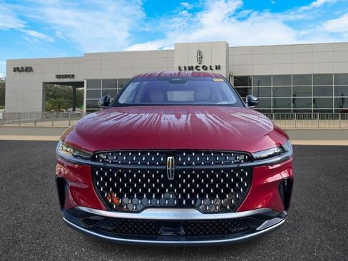 Used 2024 Lincoln Nautilus Premier AWD/4WD image 8