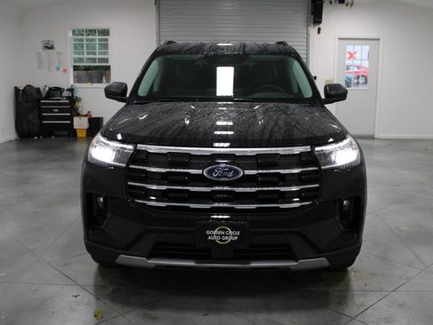 New 2026 Ford Explorer Active w/ Active Comfort Package image 2