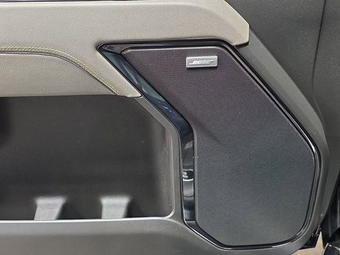 Used 2025 Chevrolet Silverado 2500 ZR2 w/ Technology Package image 29