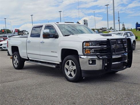 Used 2019 Chevrolet Silverado 2500 LTZ w/ Duramax Plus Package AWD/4WD image 5