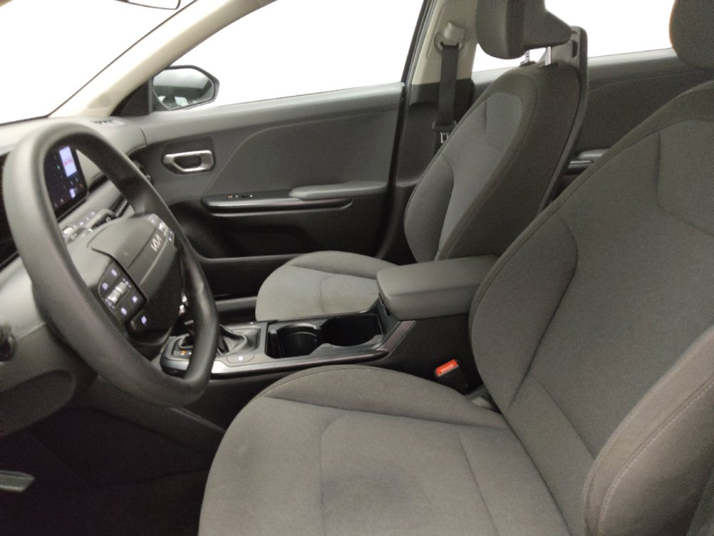 Used 2025 Kia K4 FWD image 17