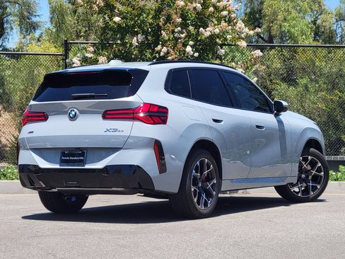 Used 2026 BMW X3 xDrive30i w/ M Sport Package AWD/4WD image 7