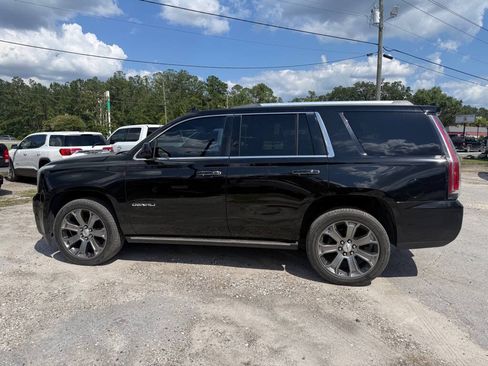 Used 2015 GMC Yukon Denali w/ Premium Package AWD/4WD image 8