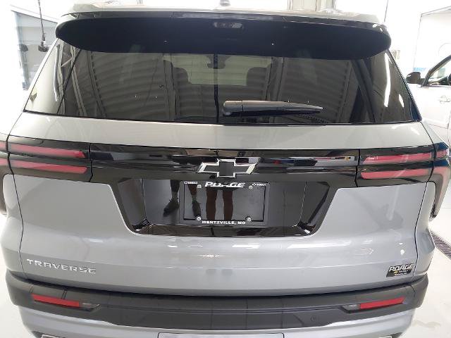 New 2027 Chevrolet Traverse LT w/ Sun and Wheel Package FWD image 33