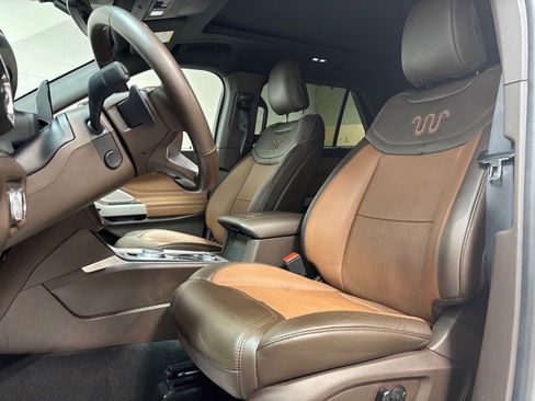 Used 2021 Ford Explorer King Ranch w/ Premium Technology Package image 22