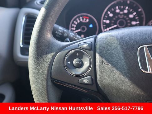 Used 2017 Honda HR-V EX image 26