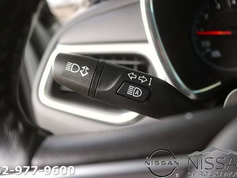 Used 2022 Chevrolet Equinox LT FWD image 25