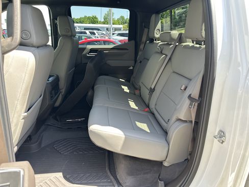 Used 2025 Chevrolet Silverado 1500 RST AWD/4WD image 32