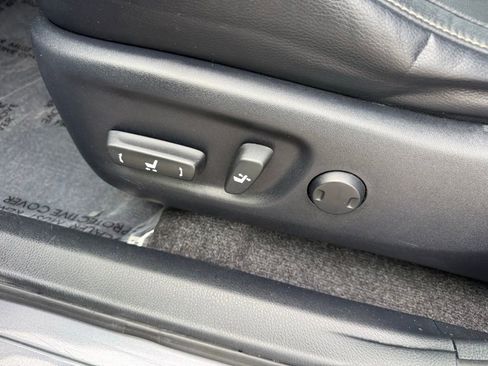 Used 2015 Toyota RAV4 Limited AWD/4WD image 14