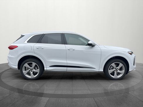 Used 2025 Audi Q5 Premium Plus AWD/4WD image 6