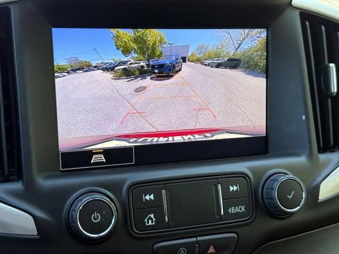 Used 2023 GMC Terrain SLT AWD/4WD image 19