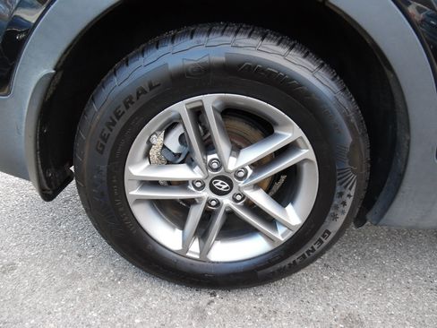 Used 2018 Hyundai Santa Fe Sport w/ 2.4L Value Package 02 image 23