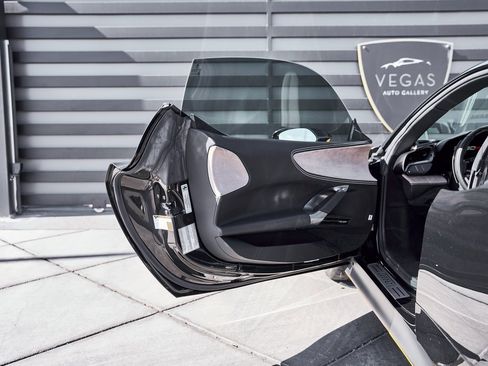 Used 2023 Ferrari SF90 Stradale image 36