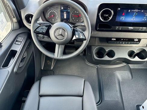 New 2026 Mercedes-Benz Sprinter 2500 image 19