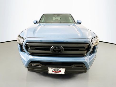 Certified 2026 Toyota Tacoma SR5 AWD/4WD image 2