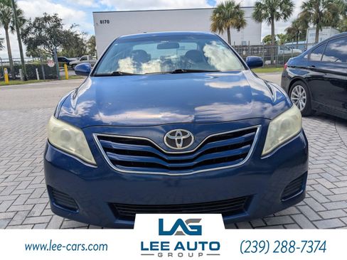 Used 2011 Toyota Camry LE image 7
