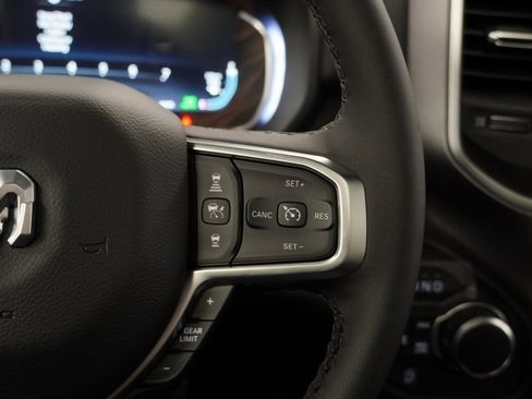 New 2026 RAM 1500 4x4 Crew Cab image 25