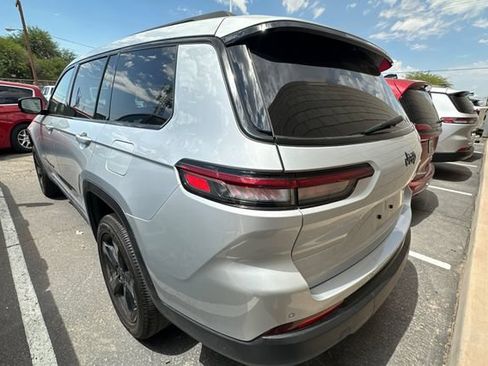 Certified 2023 Jeep Grand Cherokee L Laredo RWD image 7