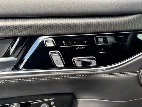 New 2026 Jeep Grand Wagoneer Summit image 13