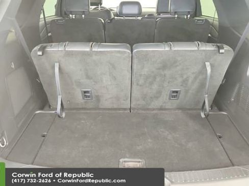 Used 2025 Ford Explorer ST-Line w/ ST-Line Street Pack image 24