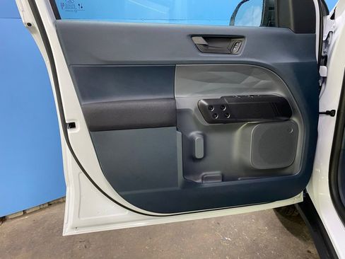 New 2025 Ford Maverick XL image 27