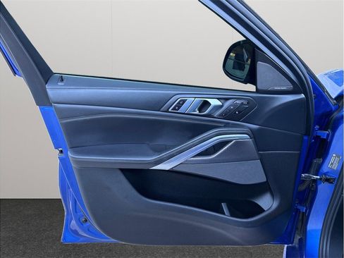 Used 2020 BMW X6 M50i image 25