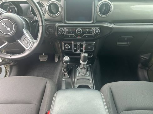 Used 2023 Jeep Wrangler Unlimited Sahara w/ Cold Weather Group AWD/4WD image 11