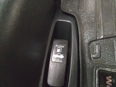 Used 2017 Honda Accord Sport image 25
