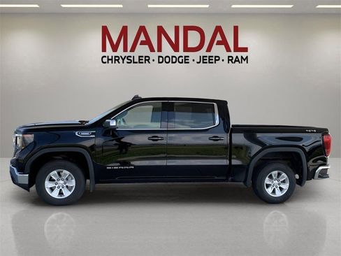 Used 2024 GMC Sierra 1500 SLE image 10