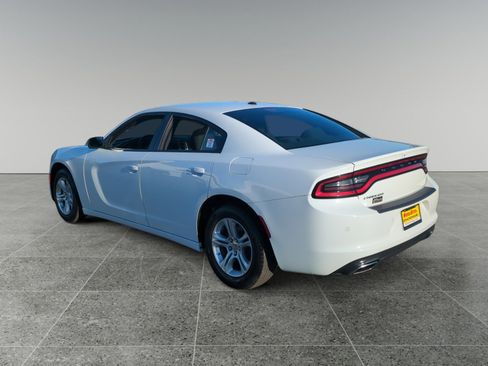 Used 2022 Dodge Charger SXT image 3
