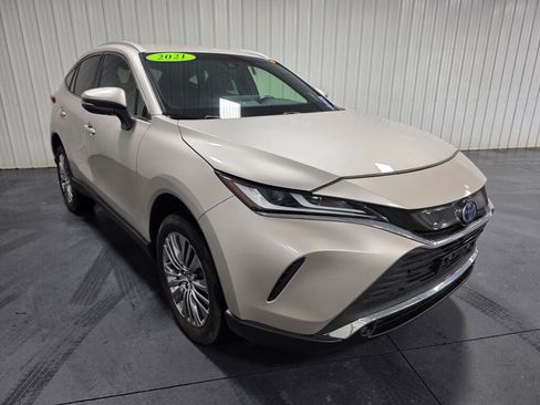 Used 2021 Toyota Venza Limited AWD/4WD image 2