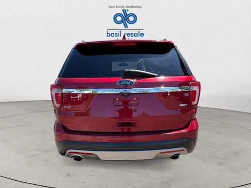 Used 2016 Ford Explorer XLT w/ Equipment Group 202A AWD/4WD image 5