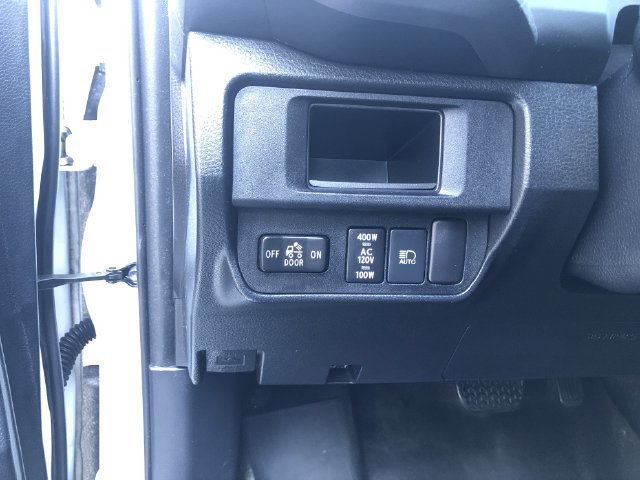 Used 2018 Toyota Tacoma TRD Sport RWD image 13