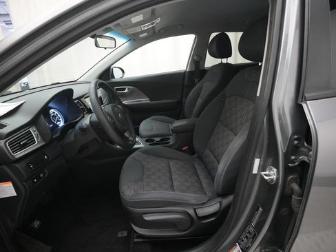 Used 2017 Kia Niro LX FWD image 7