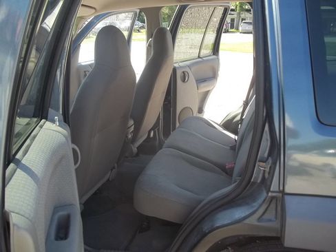 Used 2002 Jeep Liberty Sport image 8