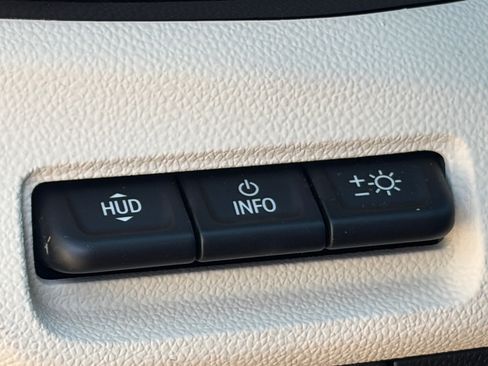 Used 2021 Buick Encore GX Essence w/ Advanced Technology Package FWD image 20