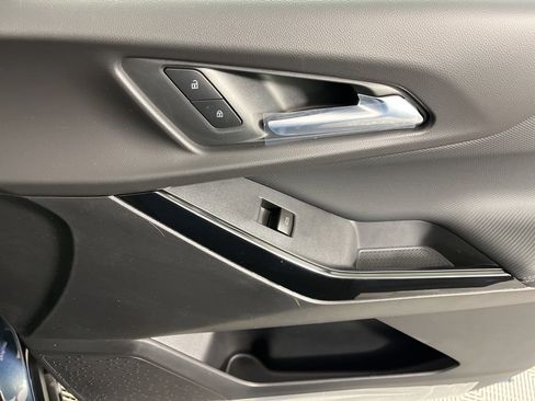 New 2026 Chevrolet Equinox LT w/ Midnight Edition FWD image 10