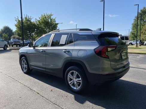 Used 2023 GMC Terrain SLE w/ Driver Convenience Package AWD/4WD image 7