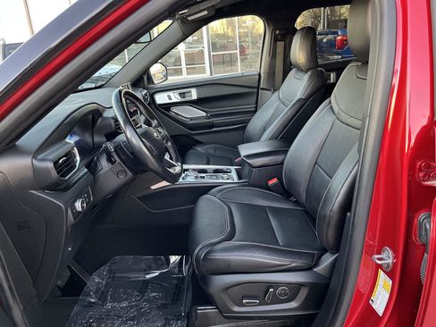 Used 2020 Ford Explorer ST w/ ST Street Pack image 17