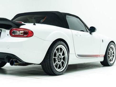 Used 2015 MAZDA MX-5 Miata Club RWD image 13
