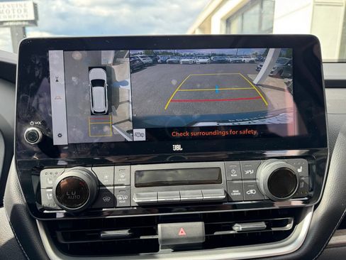 Used 2024 Toyota Grand Highlander AWD image 22