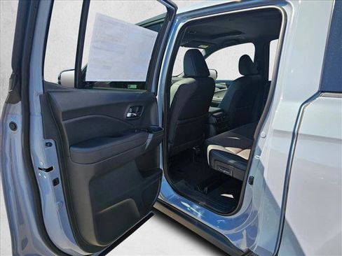 New 2026 Honda Ridgeline Black Edition image 11