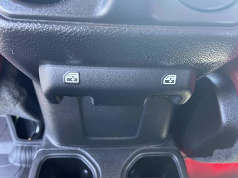 Used 2022 Jeep Wrangler Unlimited Sport AWD/4WD image 11