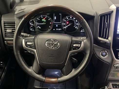 Used 2021 Toyota Land Cruiser Base image 20