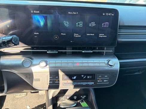 Used 2025 Hyundai Kona SEL image 18