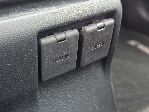 Used 2010 MAZDA MAZDA5 Grand Touring image 37