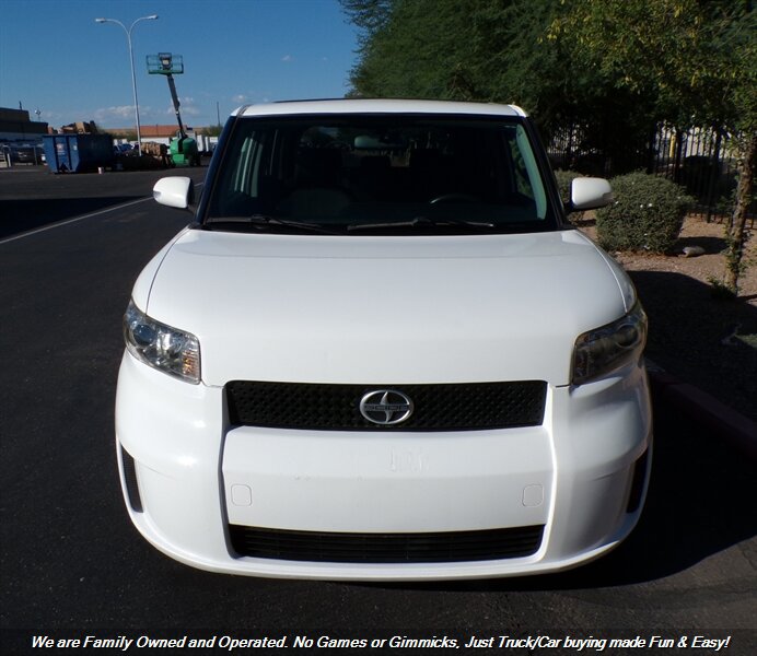 Used 2010 Scion xB FWD image 2