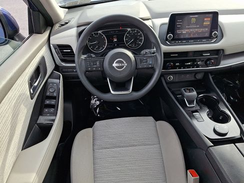 Certified 2023 Nissan Rogue SV image 11