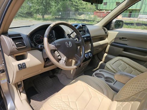 Used 2005 Honda CR-V EX image 10